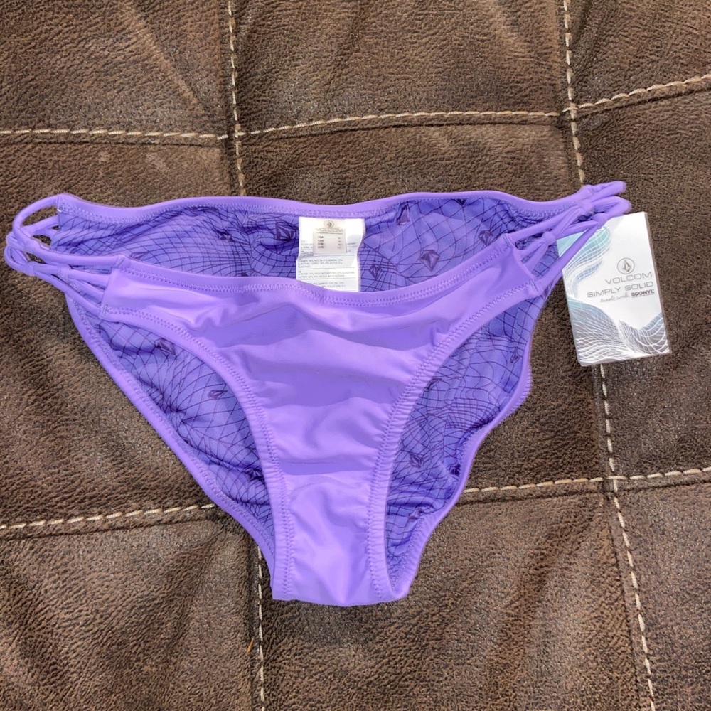 Volcom Bikini Bottoms | Size Medium